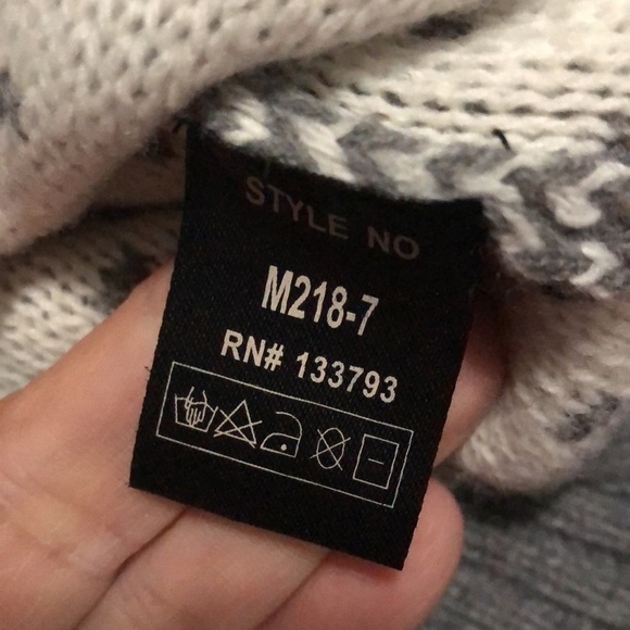 POL Grey Winter Snowflake Fair Isle Sweater - Picture 4 of 10